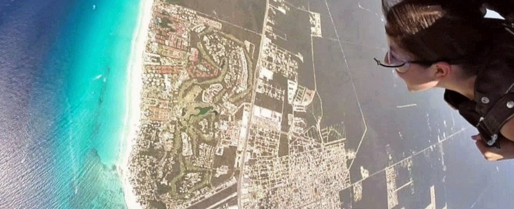 Skydiving in Playa del Carmen
