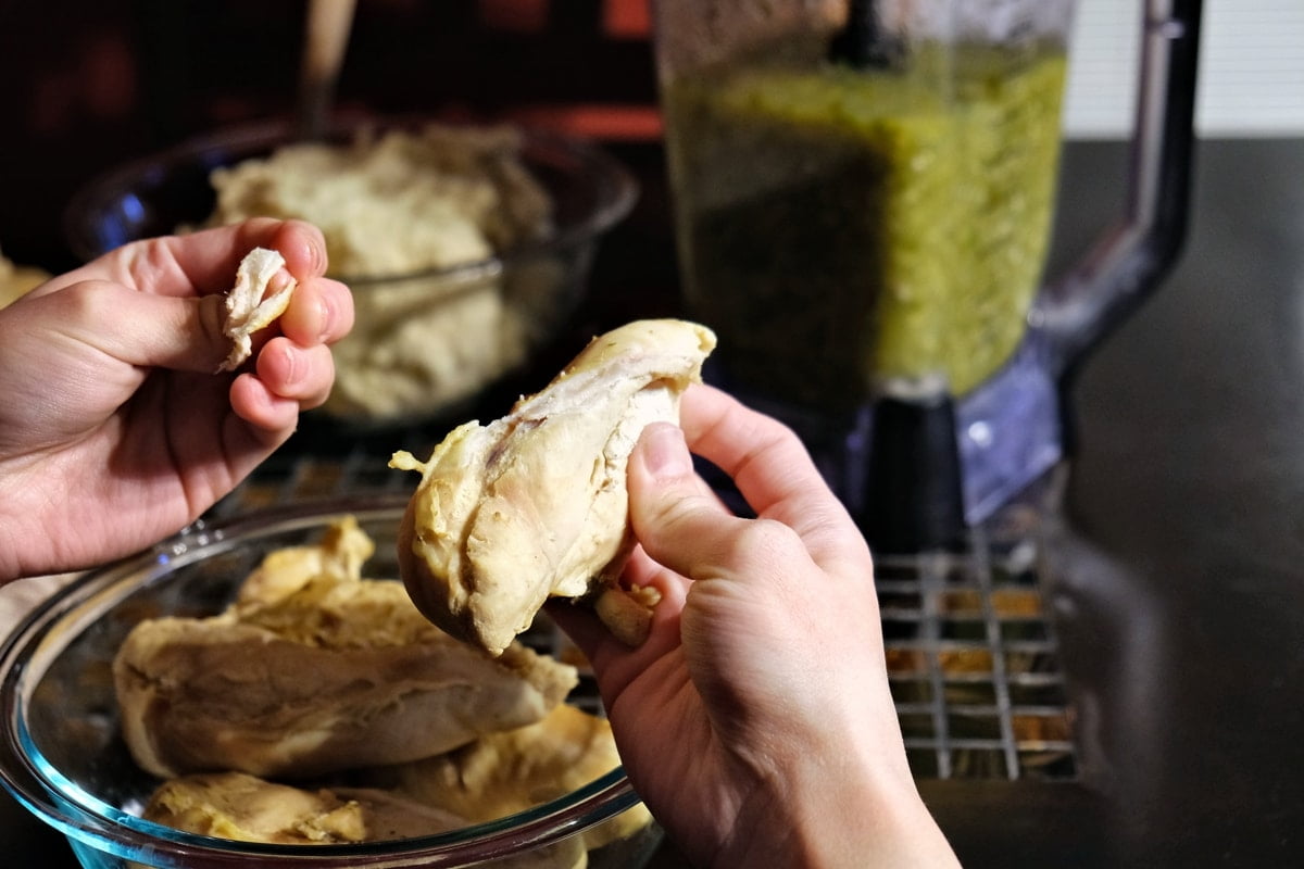 Tamale chicken shredding